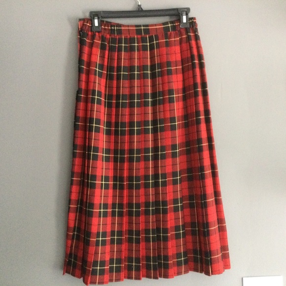 Plaid Pleated Vintage Skirt - Picture 2 of 7
